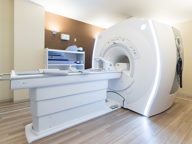 高磁場MRI